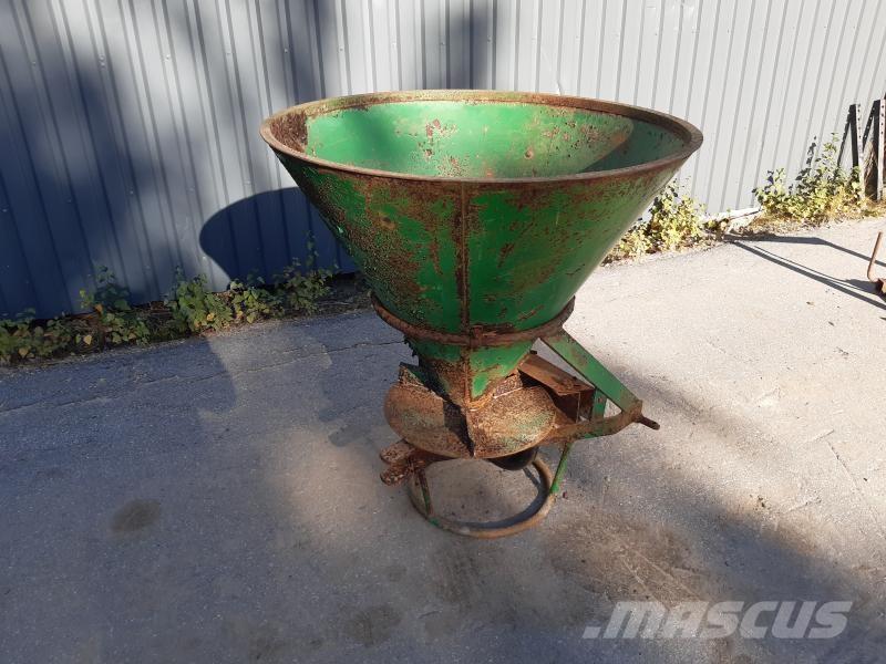  KONSTGÖDSEL TRATT Muut kylvö- ja istutuskoneet sekä lisävarusteet