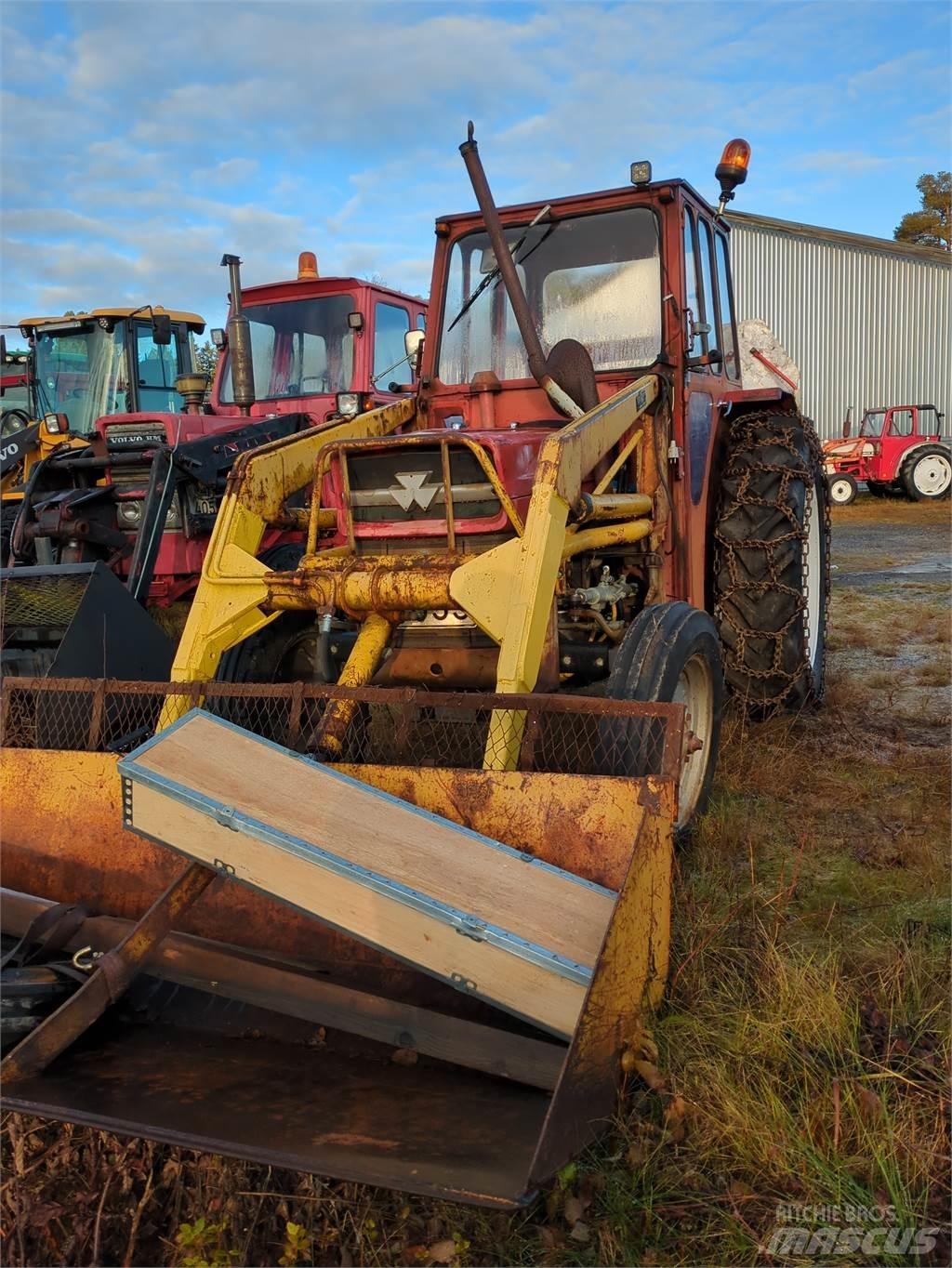 Massey Ferguson 135 Traktorit