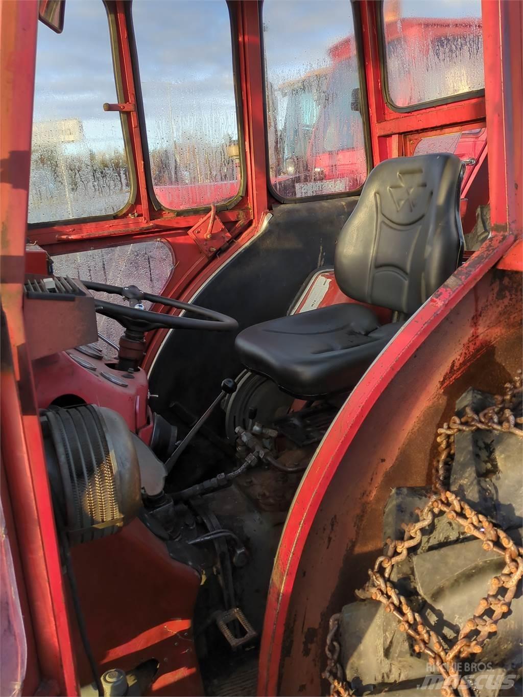 Massey Ferguson 135 Traktorit