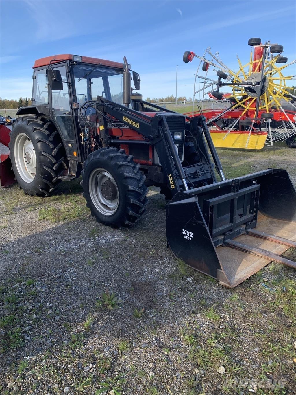 Massey Ferguson 365 4WD Traktorit