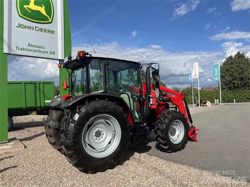 Massey Ferguson 4708M Traktorit