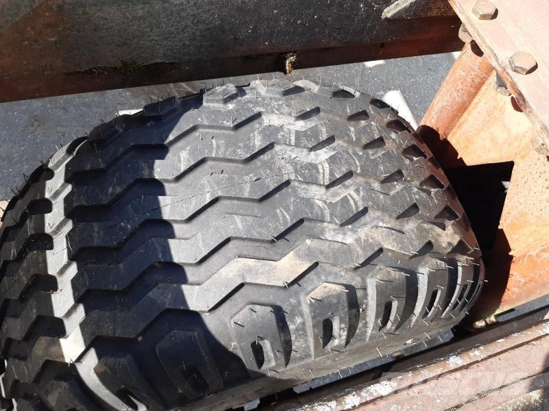  TIMMERVAGN BOGGI Metsäperävaunut