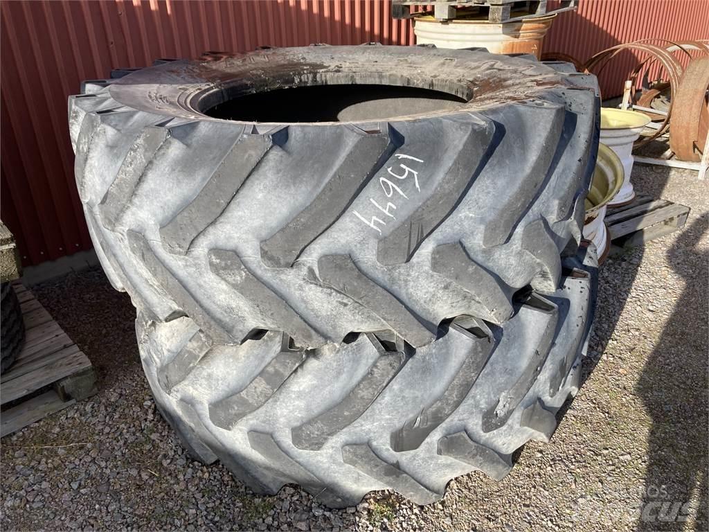 Titan 710/70X42 Renkaat ja vanteet