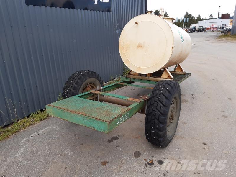  VAGN 1-AXLAD MED TANK Yleisperävaunut