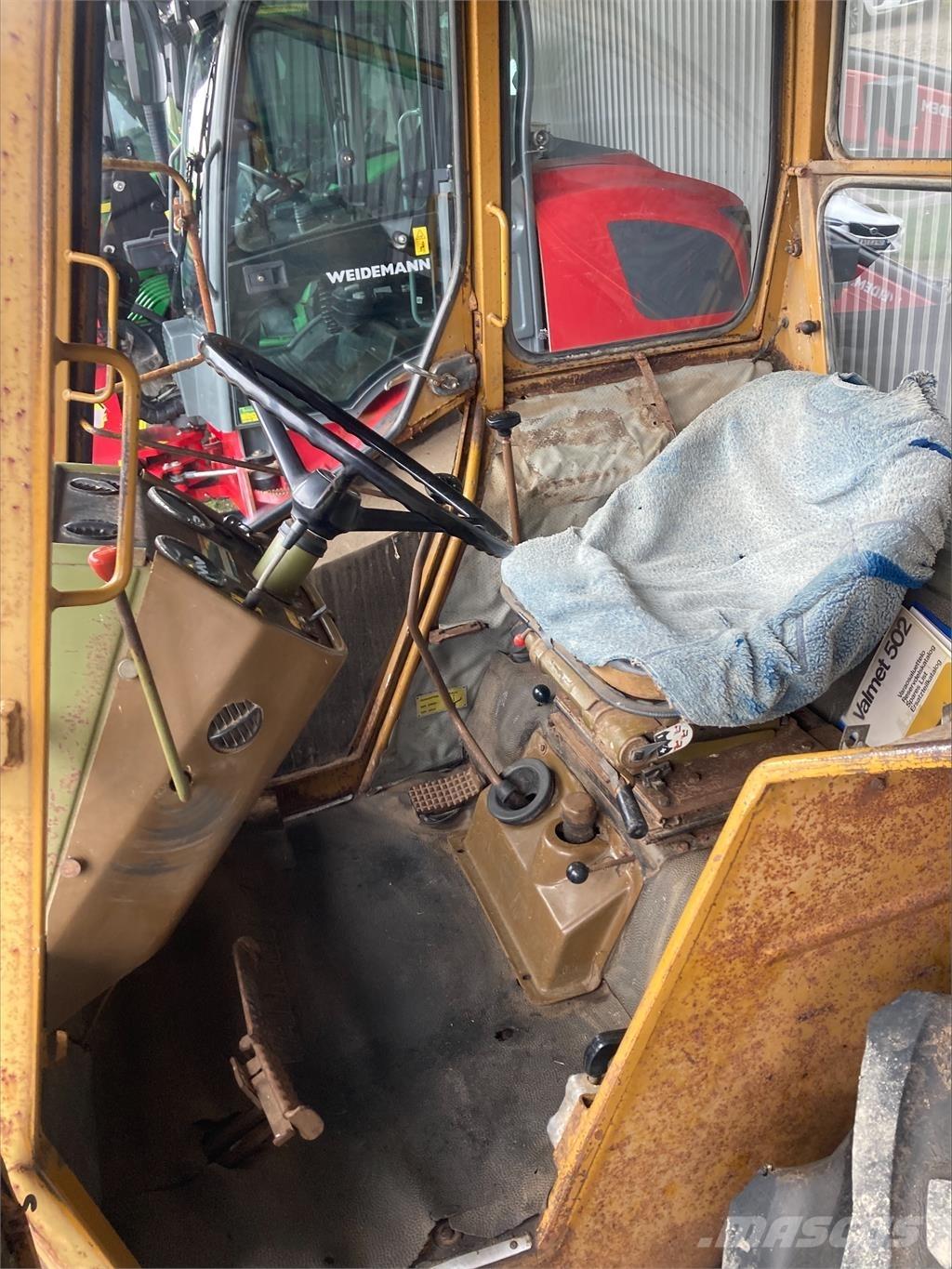 Valmet 502 TRAKTOR (KUND) Traktorit