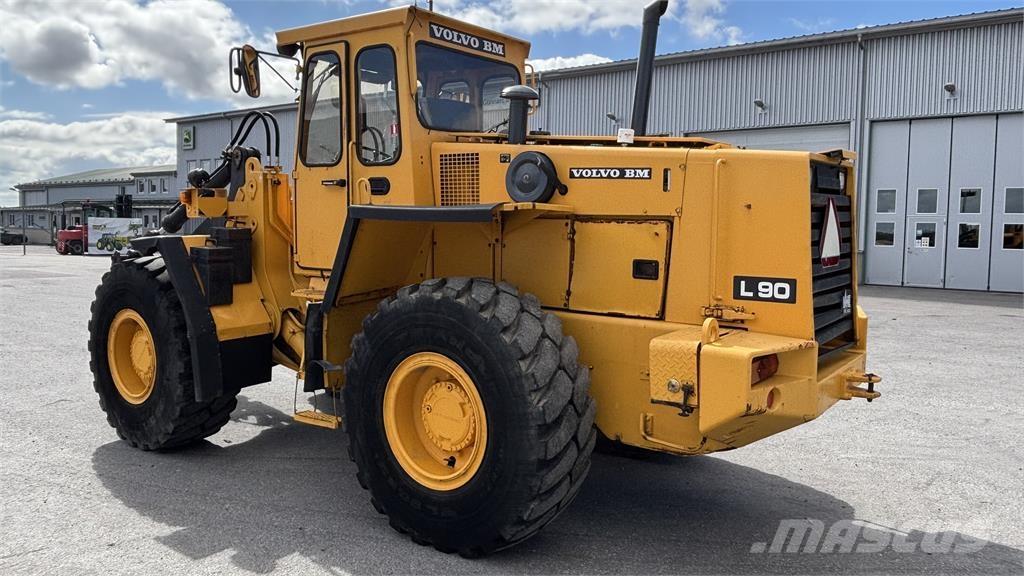 Volvo L90 LASTMASKIN Pyöräkuormaajat