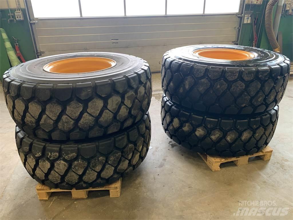Yokohama RB31 Renkaat ja vanteet