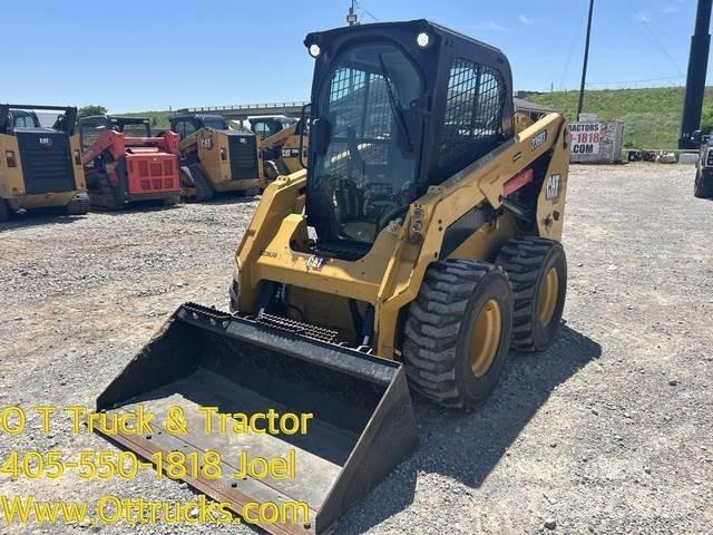 CAT 236D3 Renkaat ja vanteet