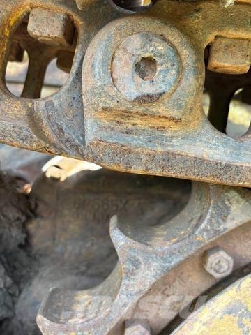 CAT D6D Telaketjupuskutraktorit