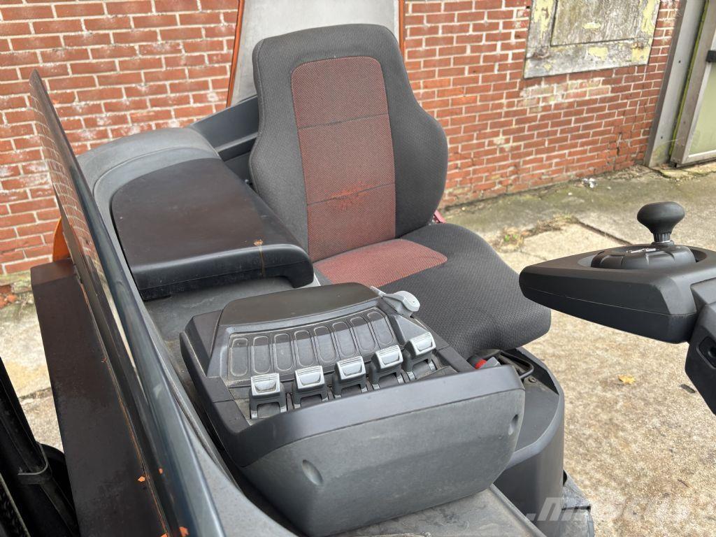 BT RRE 160 Työntömastotrukit