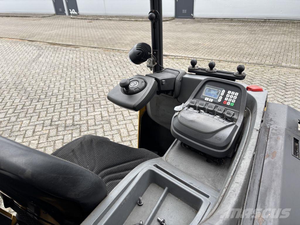 BT VRE150 Työntömastotrukit