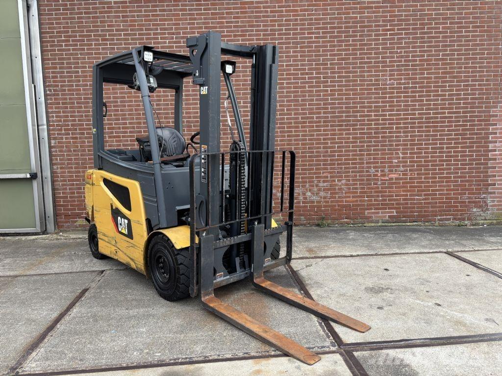 CAT 2EP5000 Sähkötrukit