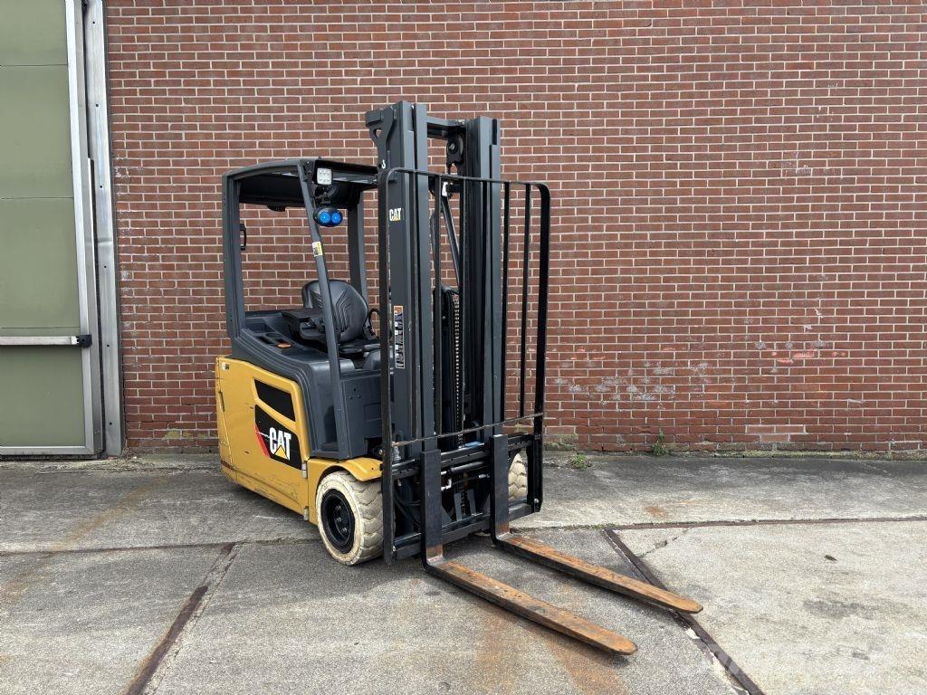 CAT 2ET4000 Sähkötrukit