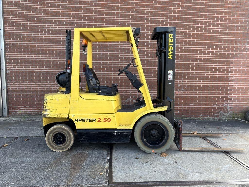Hyster H2.50XM Nestekaasutrukit