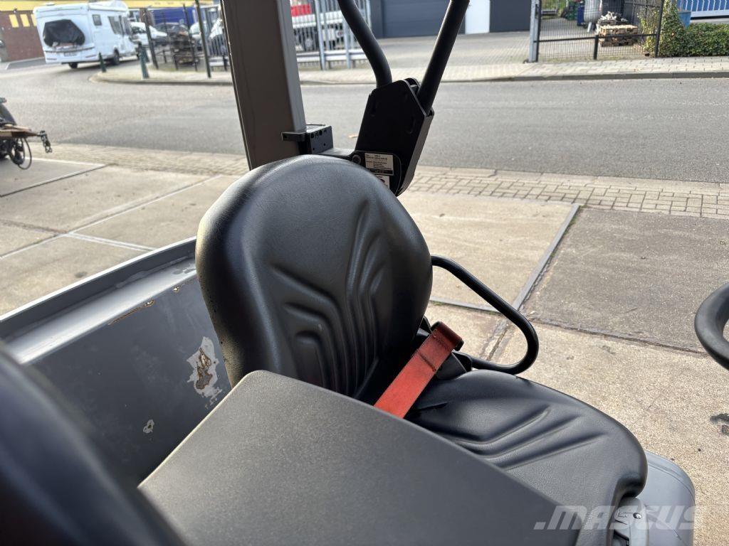 Jungheinrich EFG320 Sähkötrukit