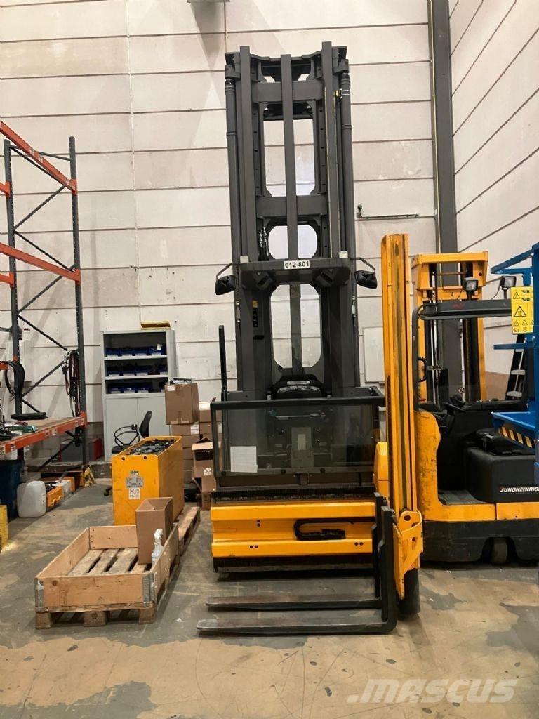 Jungheinrich EKX 516K Korkeakeräilytrukit