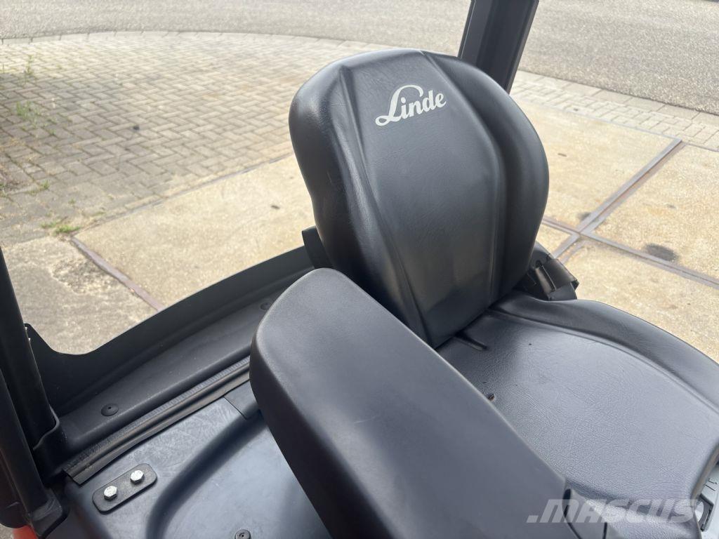 Linde E15-02 Sähkötrukit
