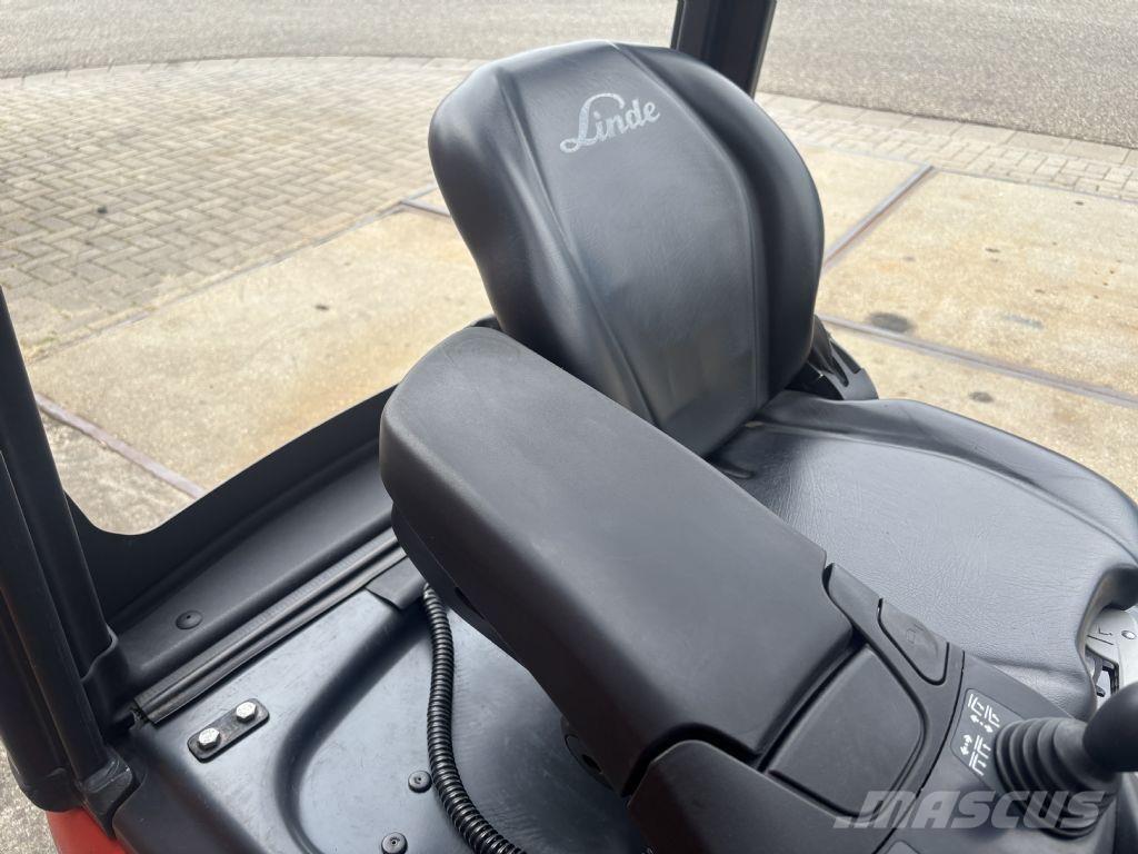 Linde E15-02 Sähkötrukit