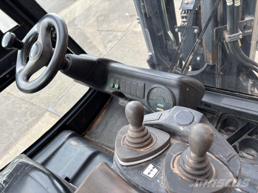 Linde E25 / 02 Sähkötrukit