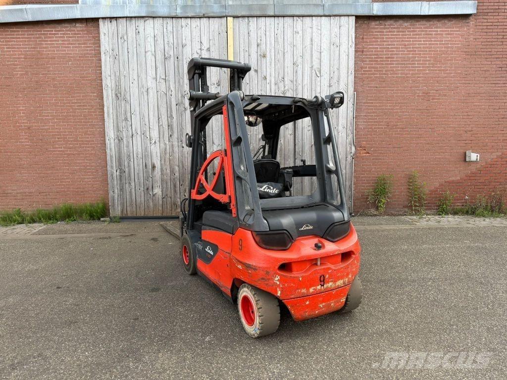 Linde E30-01 Sähkötrukit