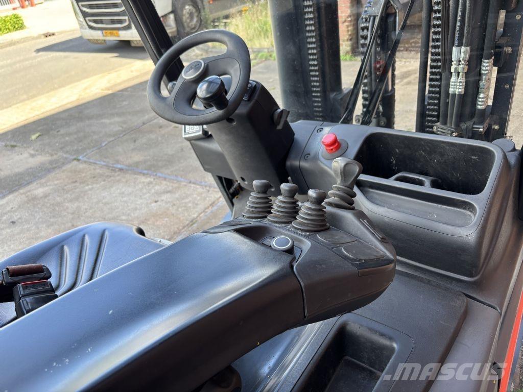 Linde E30-01 Sähkötrukit