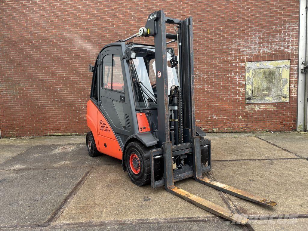 Linde H35T-01 Nestekaasutrukit