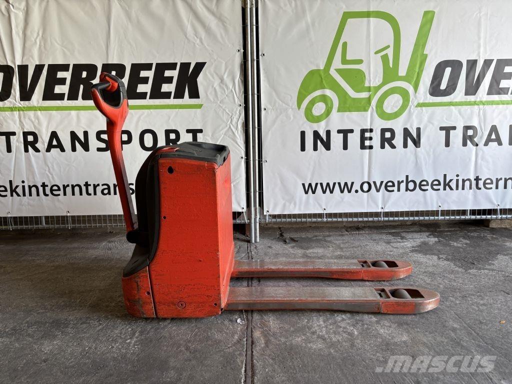 Linde T18 Lavansiirtotrukit