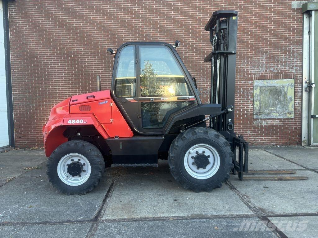 Manitou M30-4 Maastotrukit