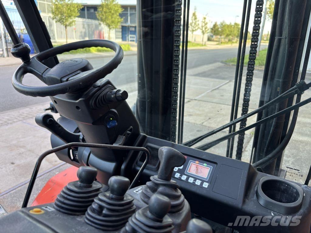 Toyota 8FBMT50 Sähkötrukit