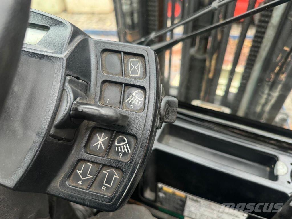 Yale GLP30VX Nestekaasutrukit