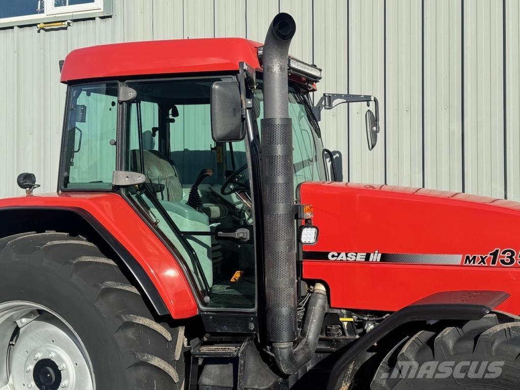CASE MX 135 Traktorit