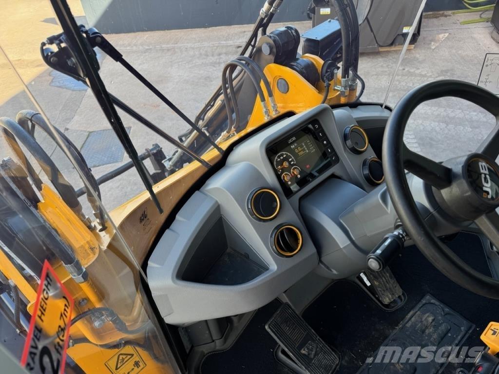 JCB 419S Traktorit
