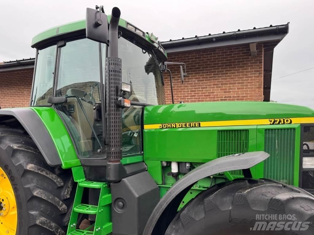 John Deere 7710 Traktorit