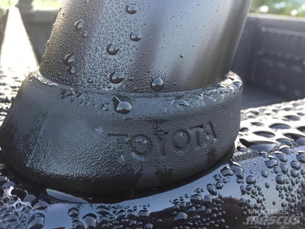Toyota 718 Lisävarusteet ja komponentit