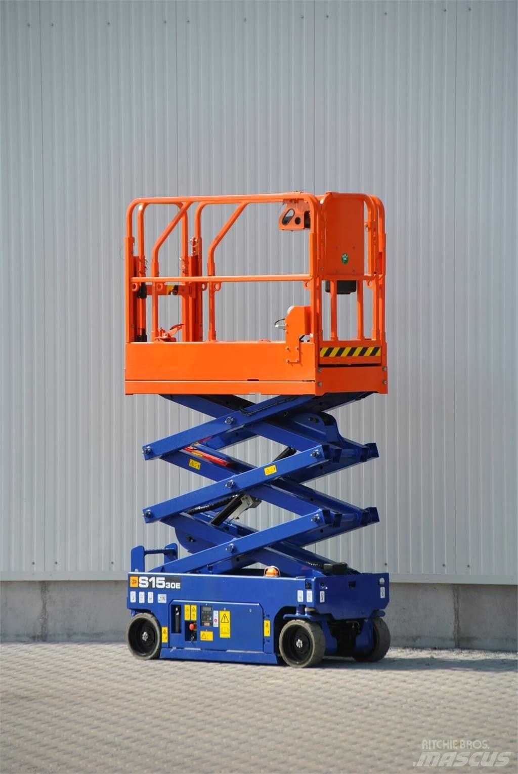 JCB S1530E Saksilavat