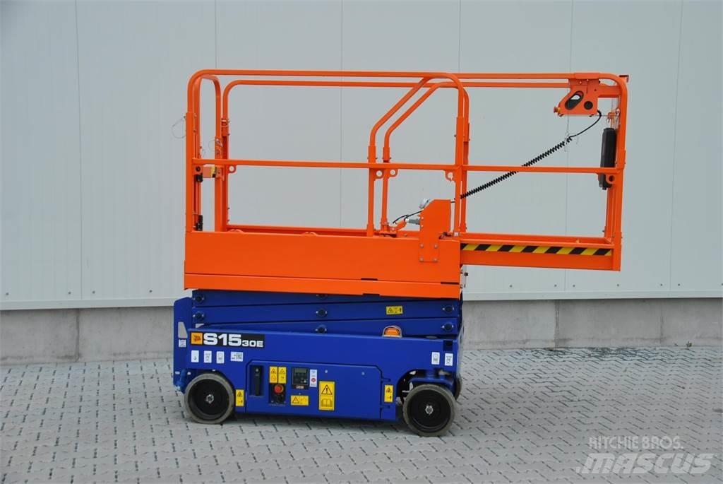 JCB S1530E Saksilavat