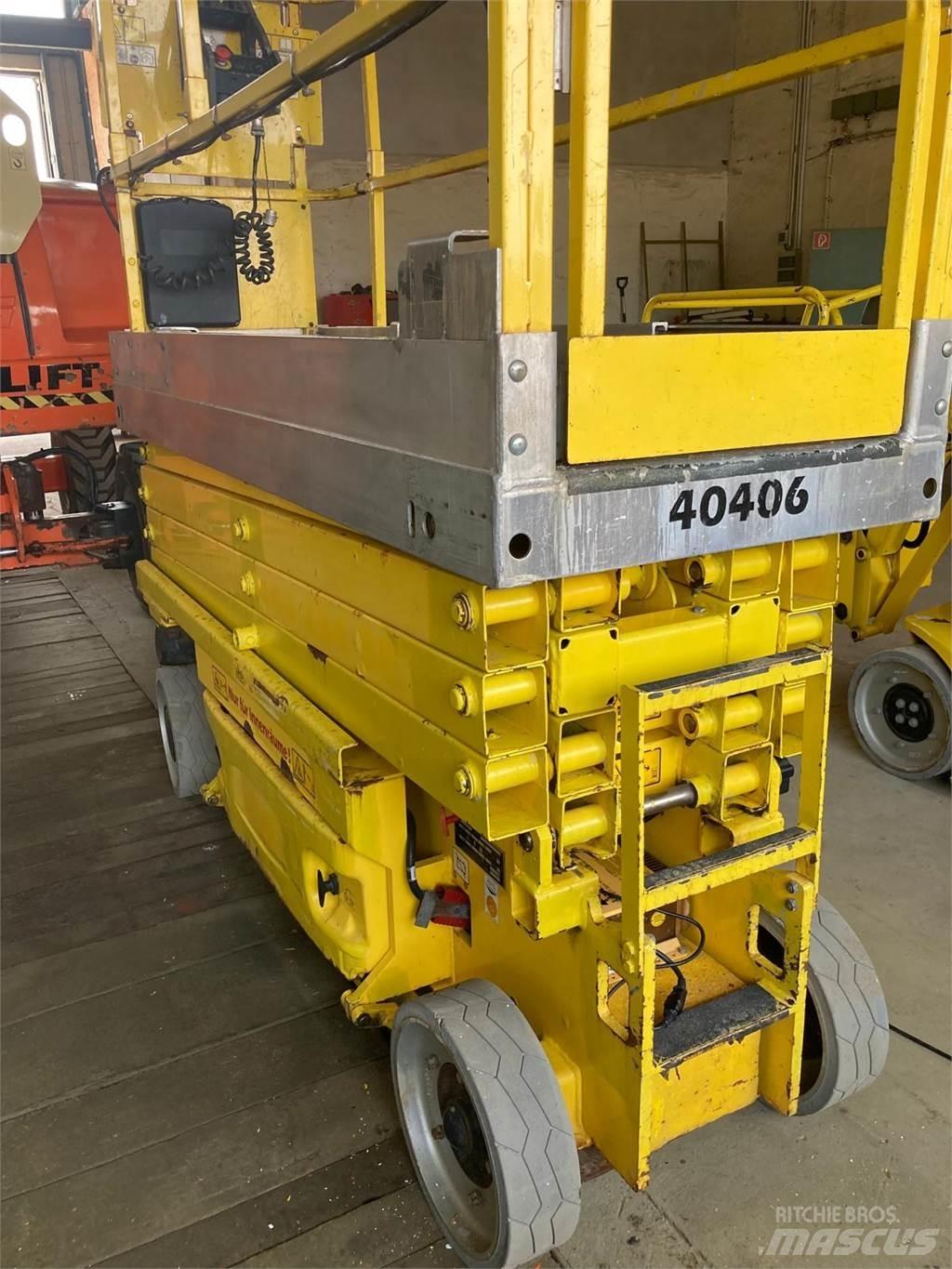 JLG 2630 ES Saksilavat