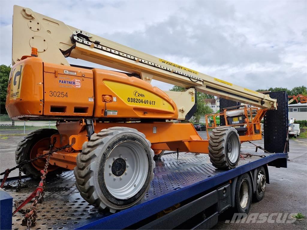 JLG M 600 JP Teleskooppipuominostimet