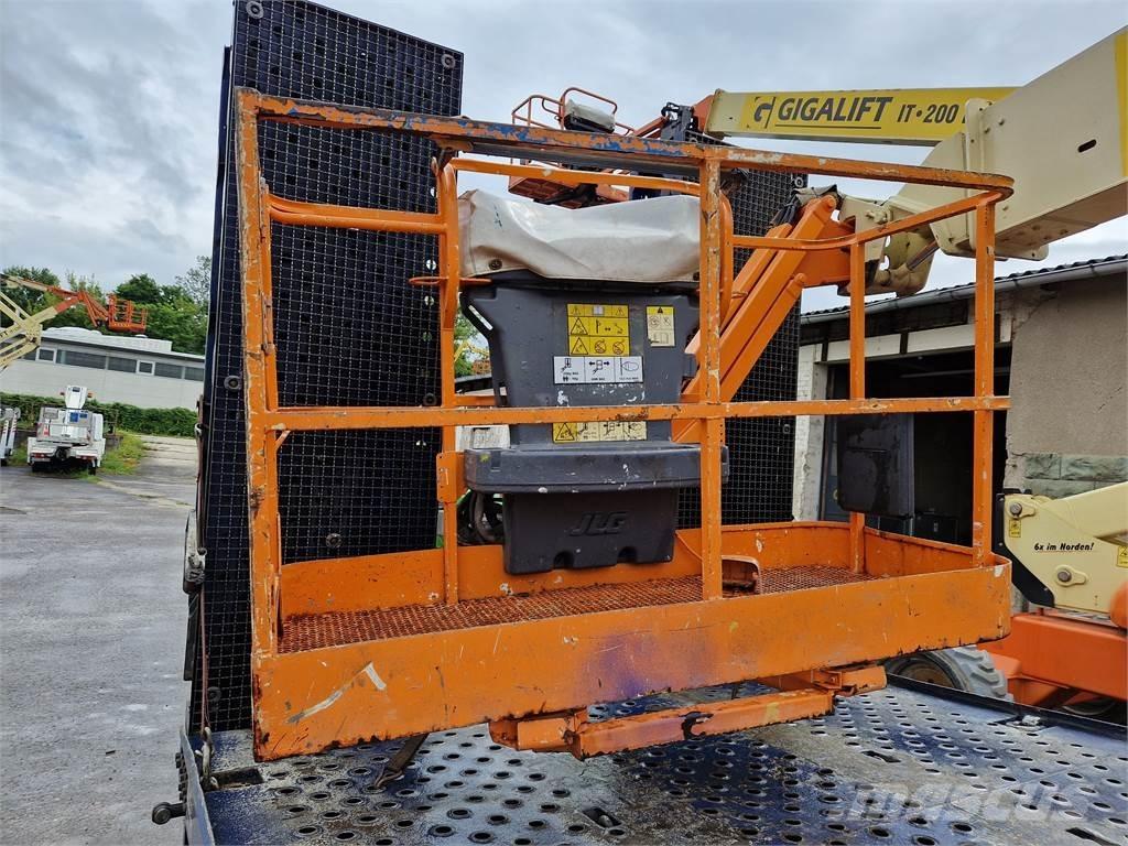 JLG M 600 JP Teleskooppipuominostimet