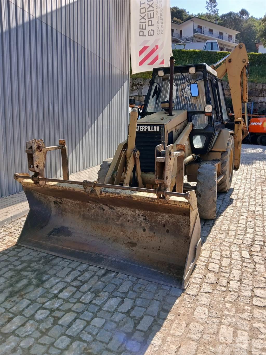 CAT 428B Kaivurikuormaajat