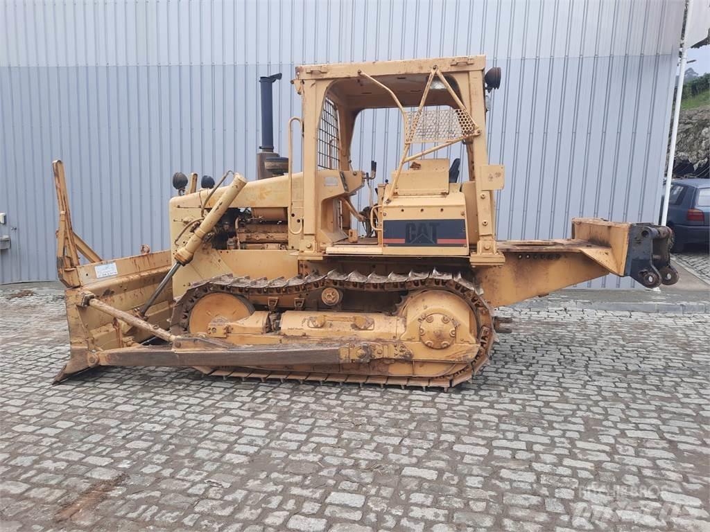 CAT D4E Putkenlaskijat