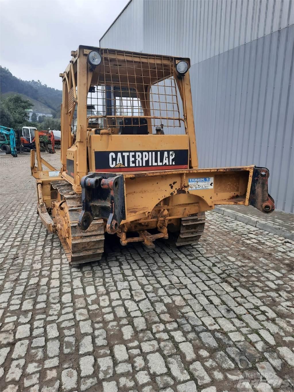CAT D4E Putkenlaskijat