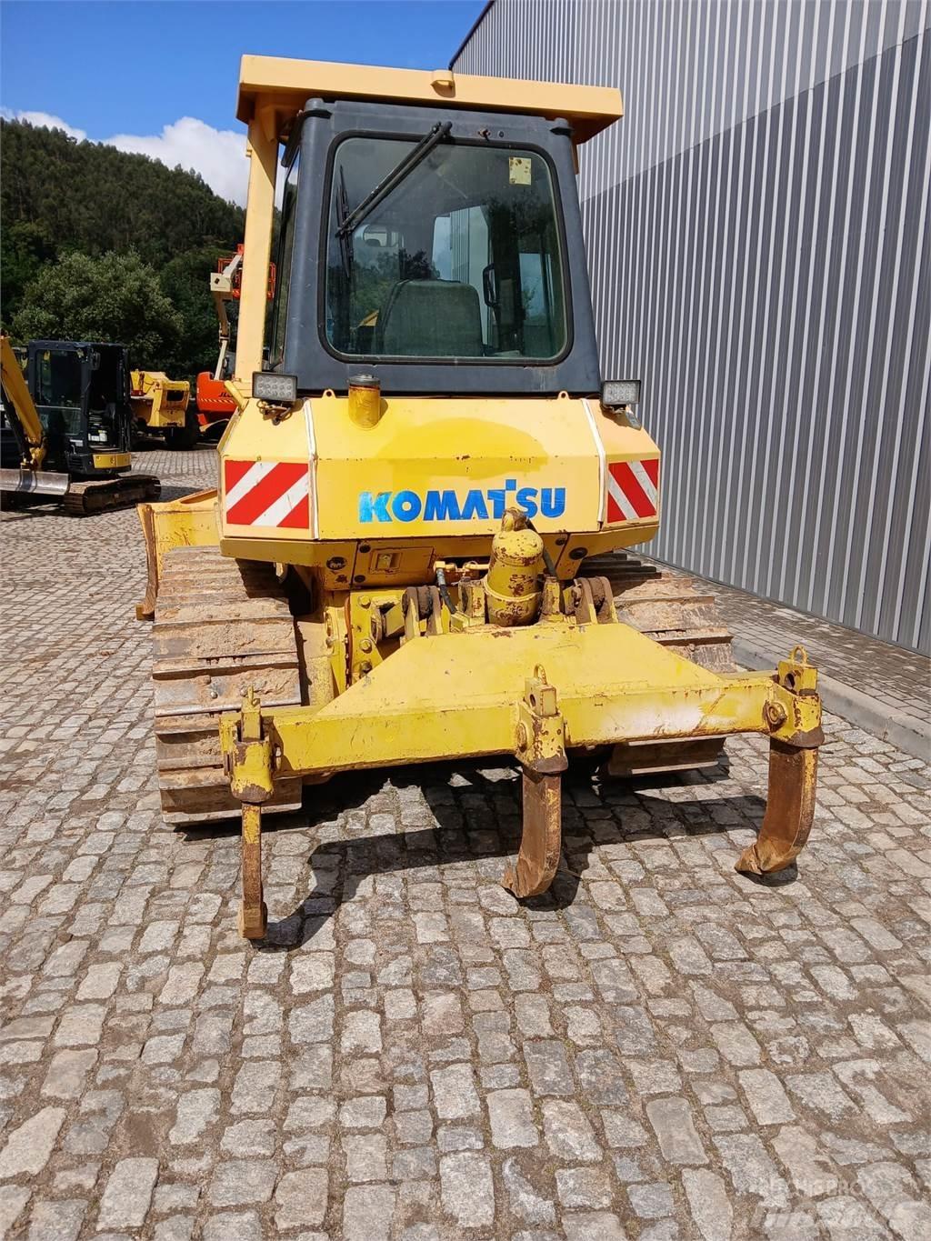 Komatsu D41E-6 Putkenlaskijat