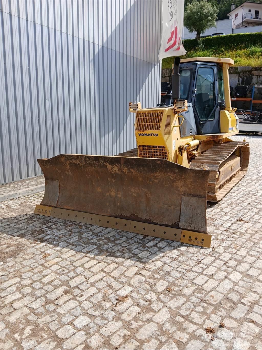 Komatsu D41E-6 Putkenlaskijat