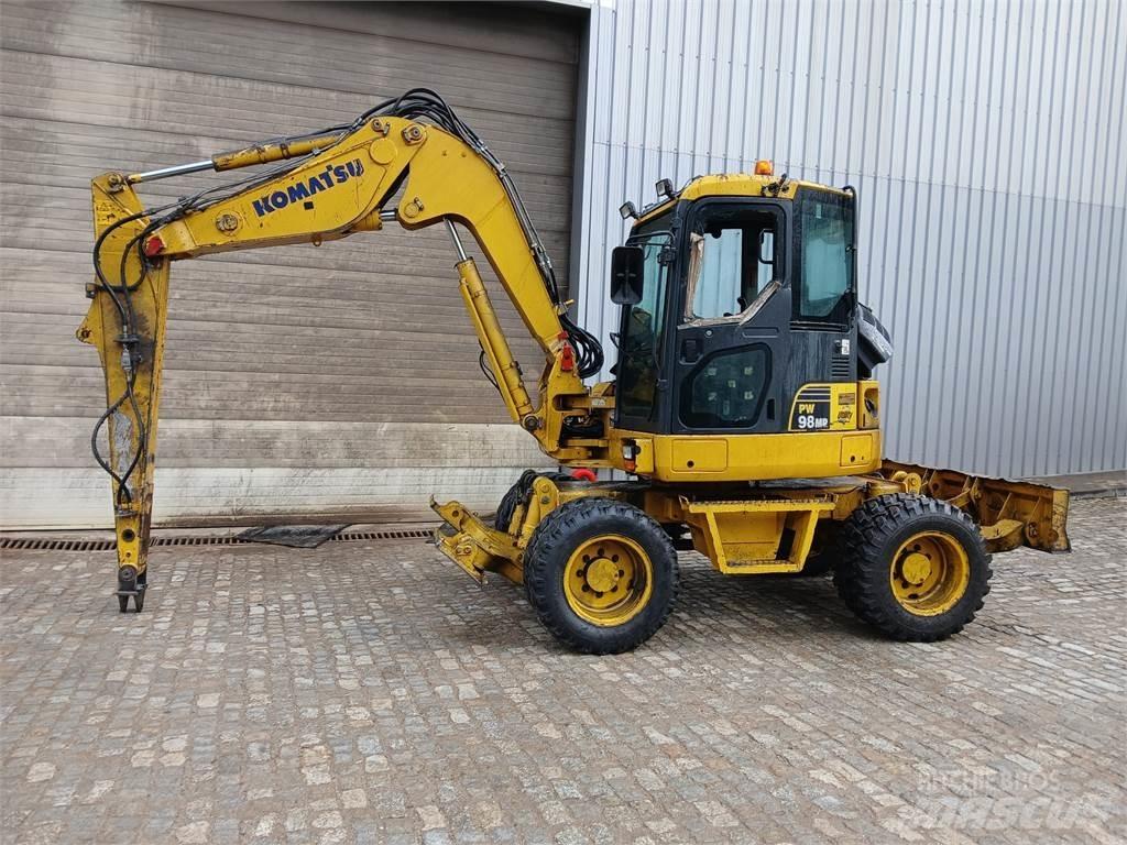 Komatsu PW98MR-6 Pyöräkaivukoneet