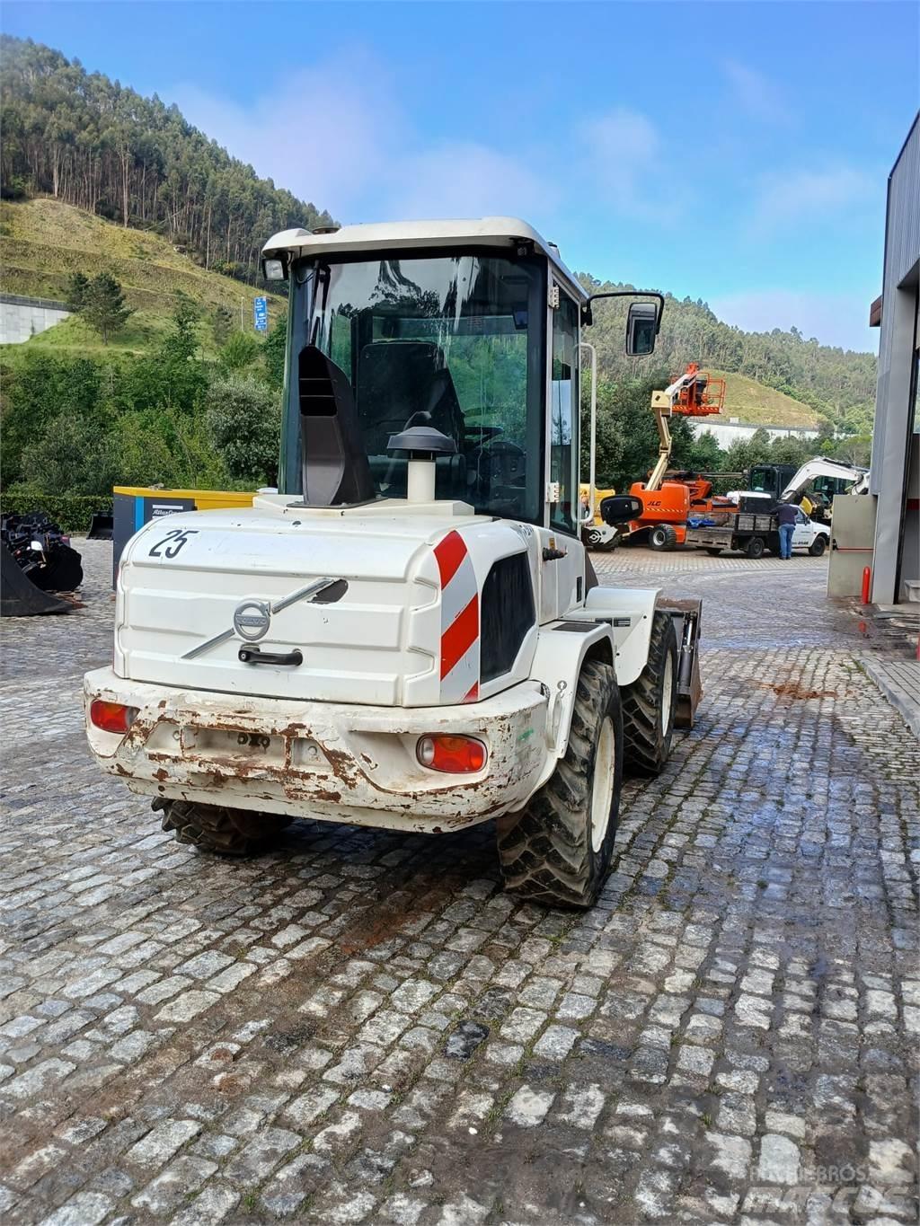 Volvo L30G Muut koneet