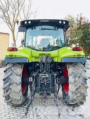 CLAAS ARION 520 Traktorit