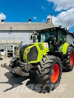 CLAAS ARION 640 Traktorit