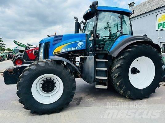 New Holland T8020 Traktorit