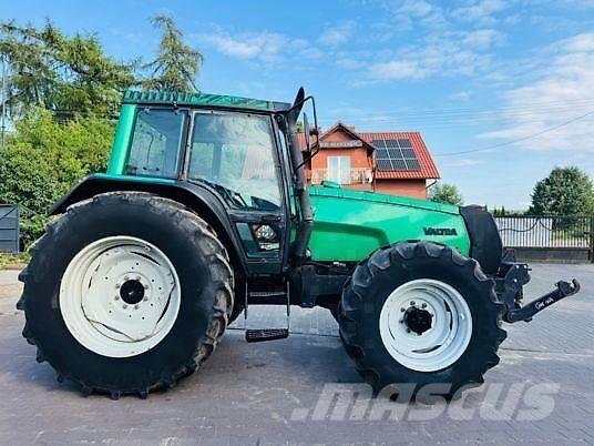 Valtra 8150 Traktorit